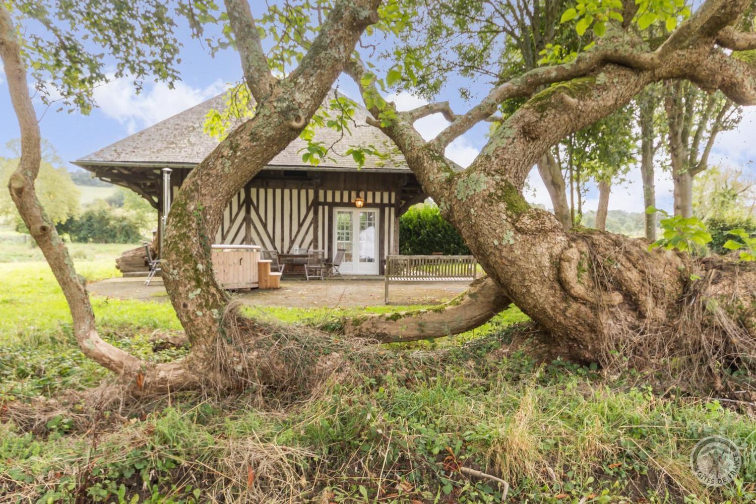 L'Atelier A L'Oree Des Bois Saint-Pierre-en-Auge Exteriér fotografie